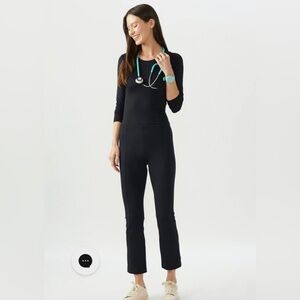 Welles Sculpt Knit Scrubs Ankle Pants in Black Size Small NWT